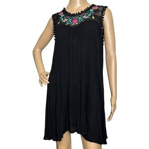 Umgee black embroidered floral dress NWT medium